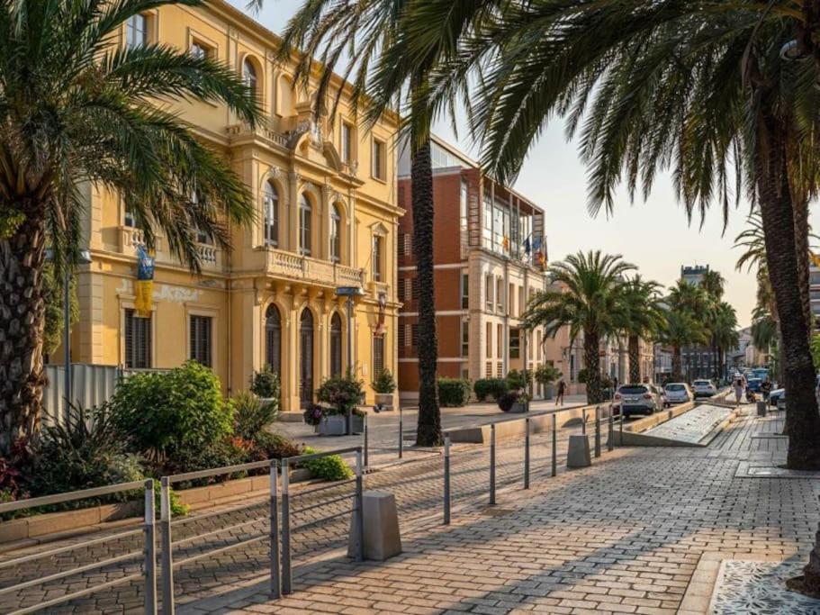 Superbe Appartement 50M De La Plage En Bord De Mer Hyères Екстериор снимка